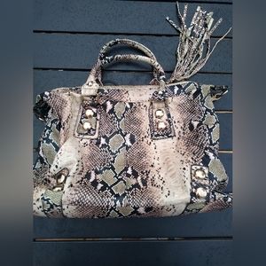 Rampage Faux Snakeskin Patterned Purse, Clean Pink Interior, Tassel Zipp…